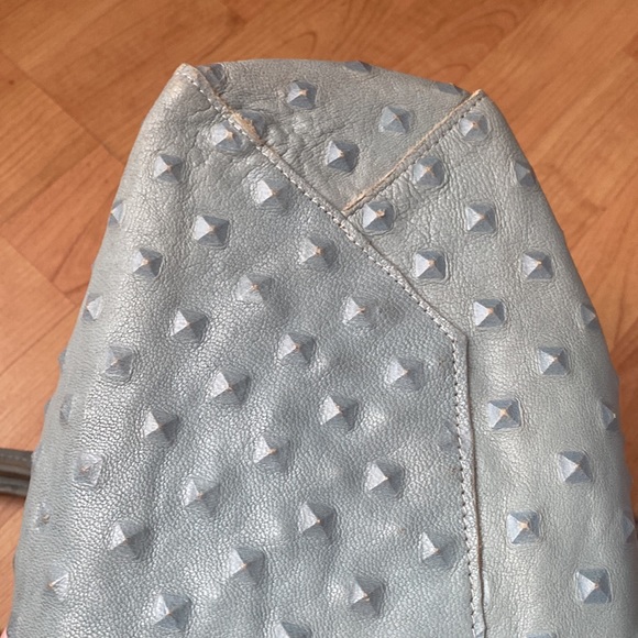 🎉HP🎉 Streets Ahead Charlotte Pyramid Stud Gray Leather Tote - Picture 5 of 15